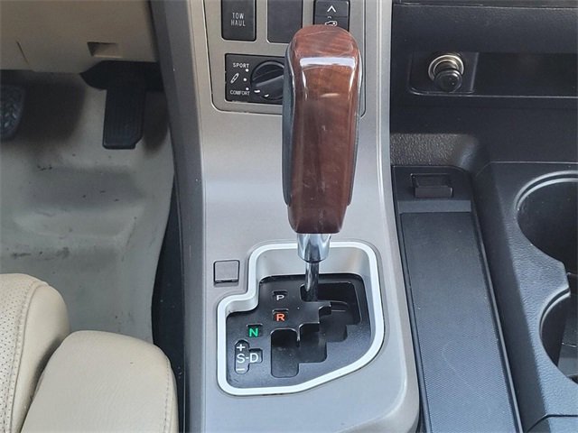 Used 2017 Toyota Sequoia Platinum image 26