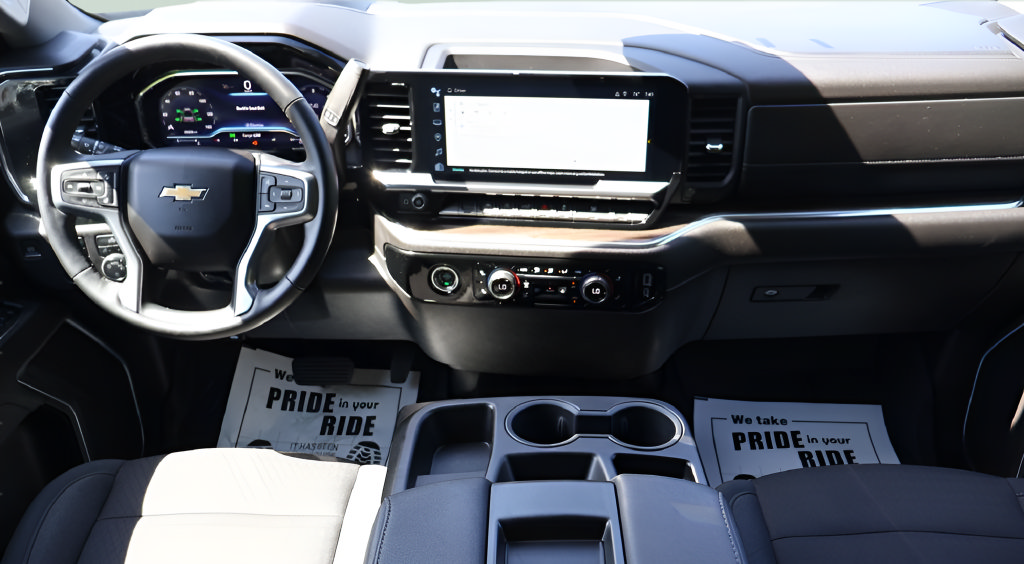 Used 2024 Chevrolet Silverado 1500 LT AWD/4WD image 14