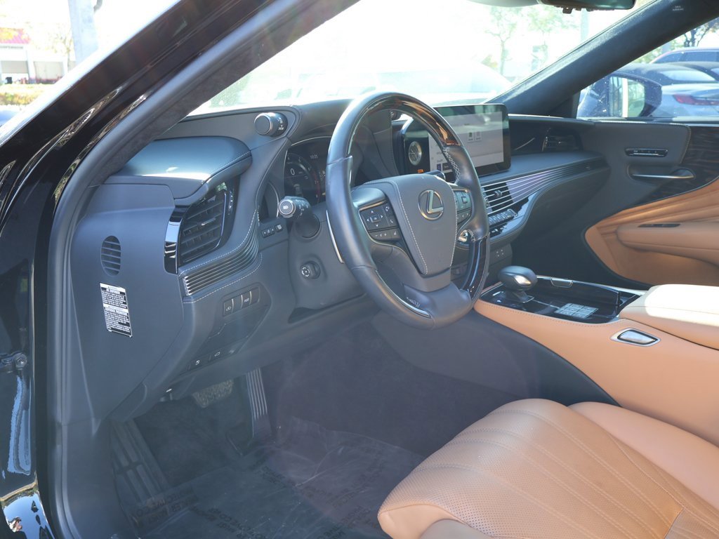 Used 2023 Lexus LS 500 w/ Luxury Package image 31