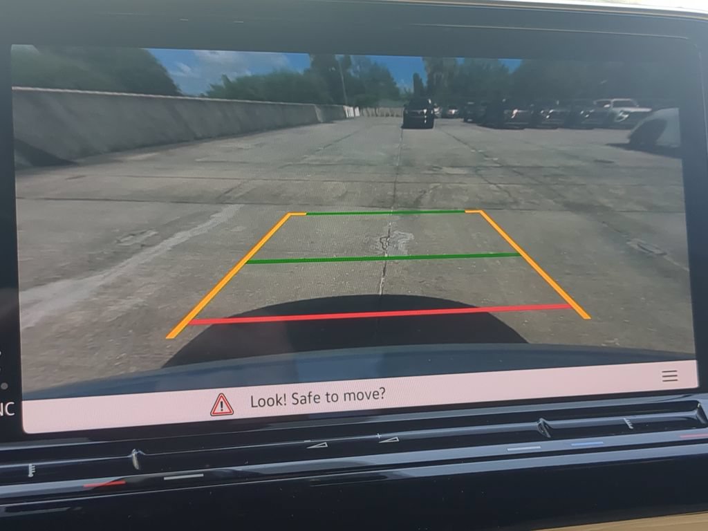 New 2026 Volkswagen Atlas Cross Sport SE FWD image 20