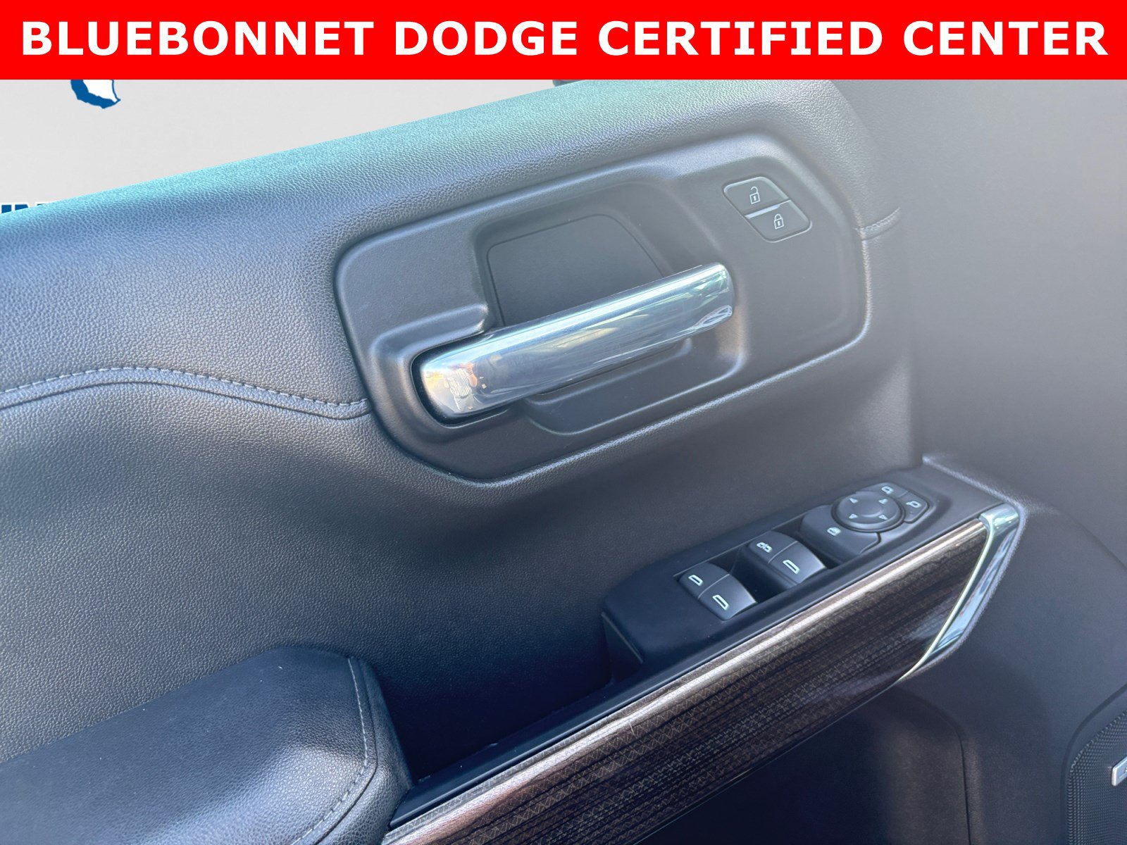 Used 2022 Chevrolet Silverado 1500 LT Trail Boss w/ LT Trail Boss Premium Package AWD/4WD image 10