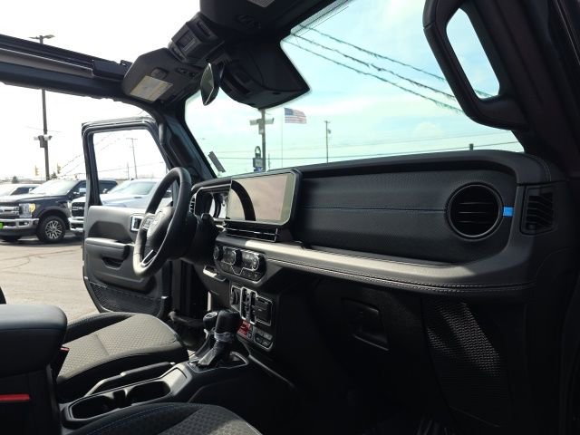 Used 2025 Jeep Wrangler Unlimited Rubicon 4xe w/ Safety Group image 52