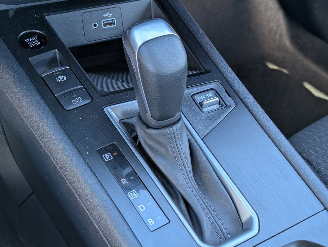 Certified 2025 Nissan Kicks S image 22