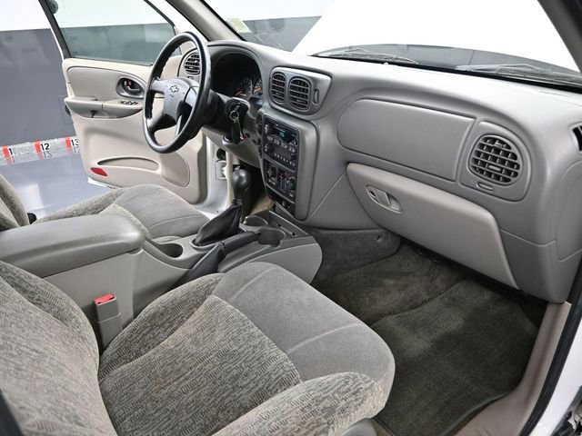 Used 2003 Chevrolet TrailBlazer LS w/ Preferred Equipment Group image 38