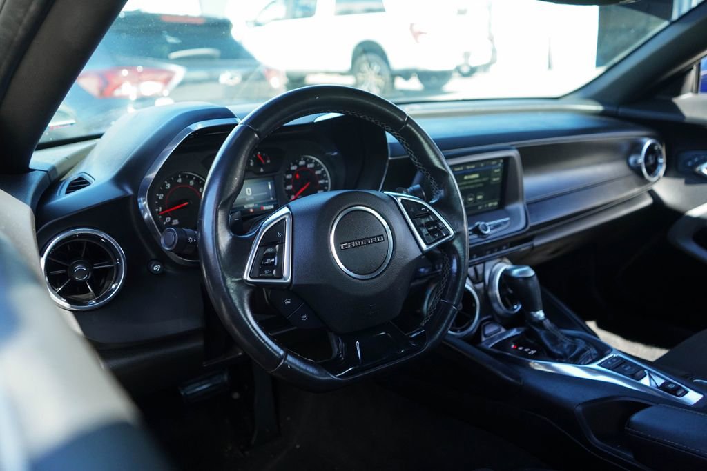 Used 2019 Chevrolet Camaro LT image 7