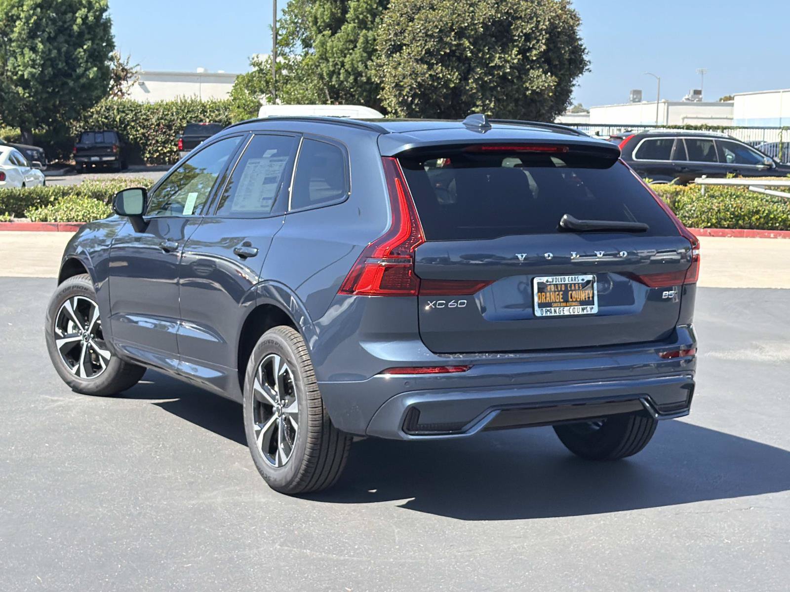 New 2027 Volvo XC60 B5 Core AWD/4WD image 5
