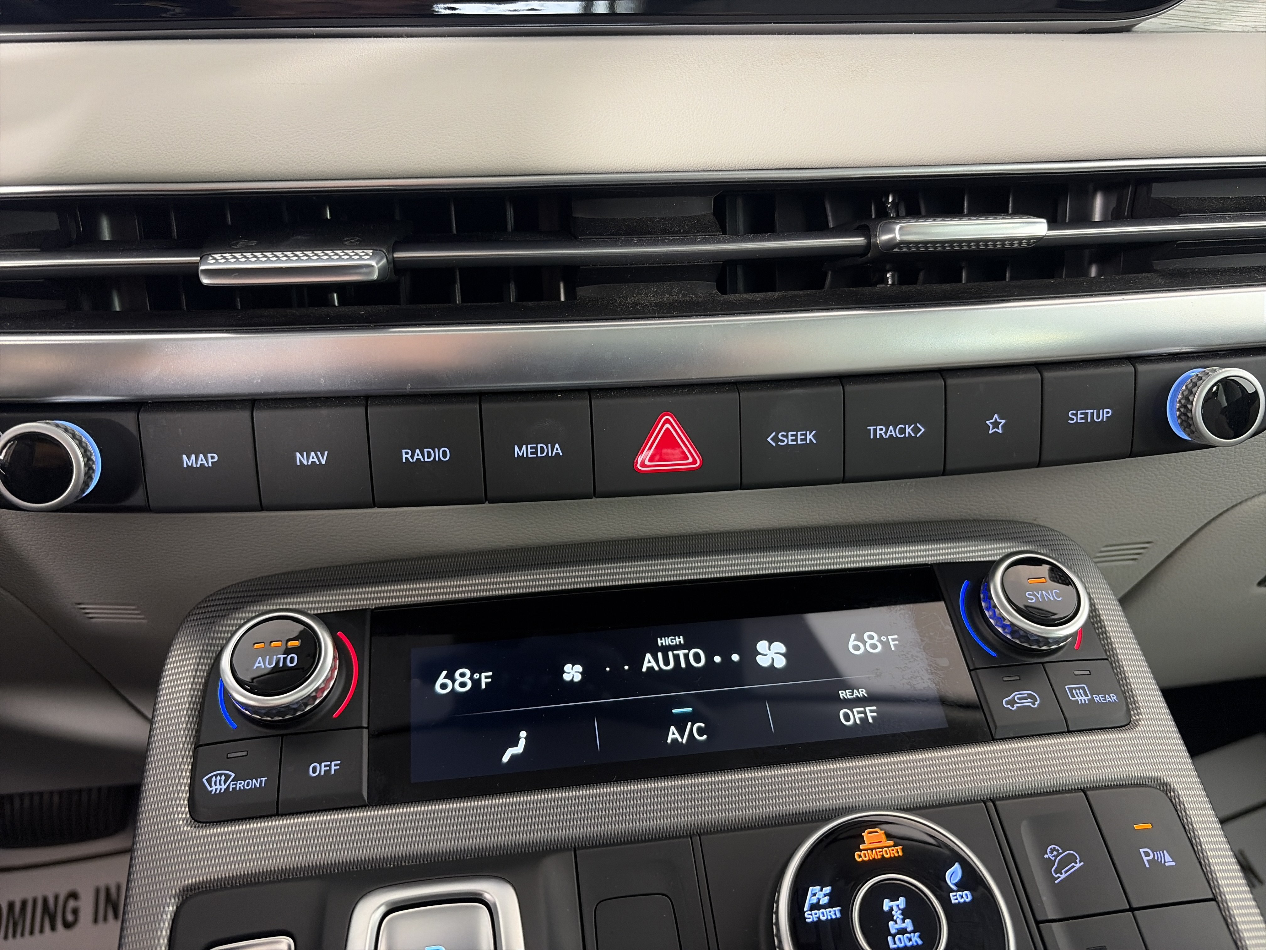 Certified 2025 Hyundai Palisade Calligraphy AWD/4WD image 29