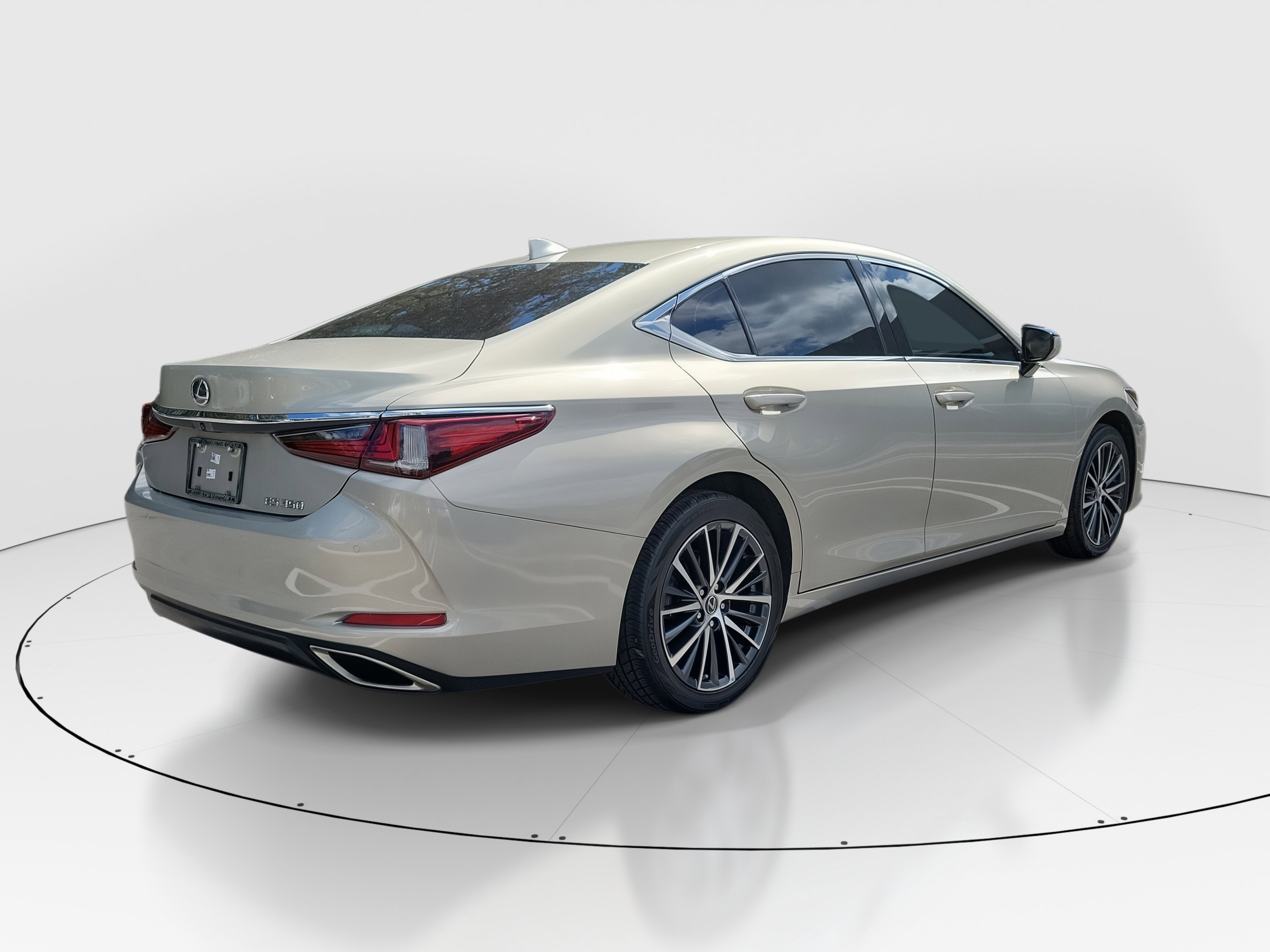 Certified 2023 Lexus ES 350 w/ Premium Package image 6