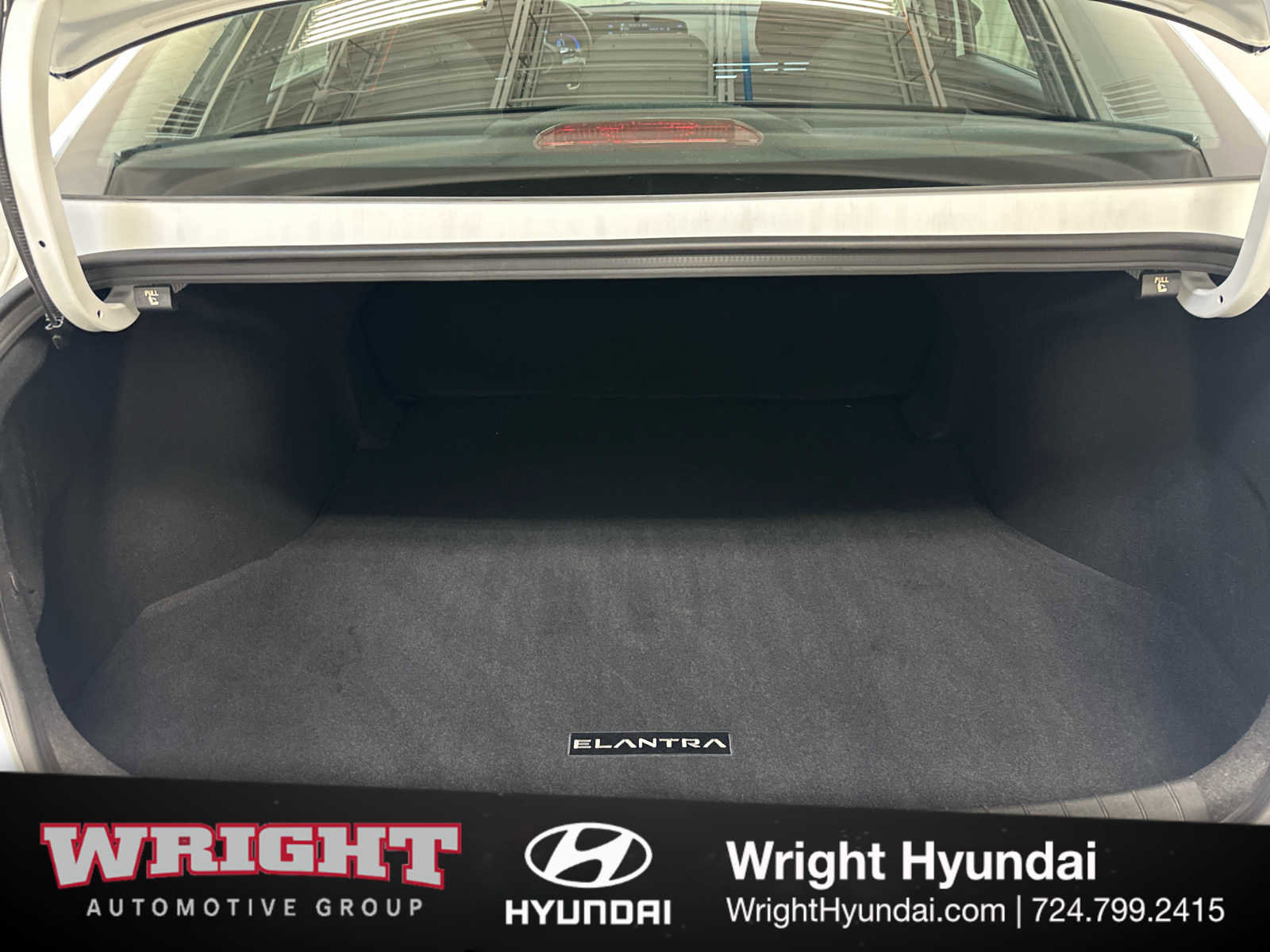 Certified 2025 Hyundai Elantra SE image 14