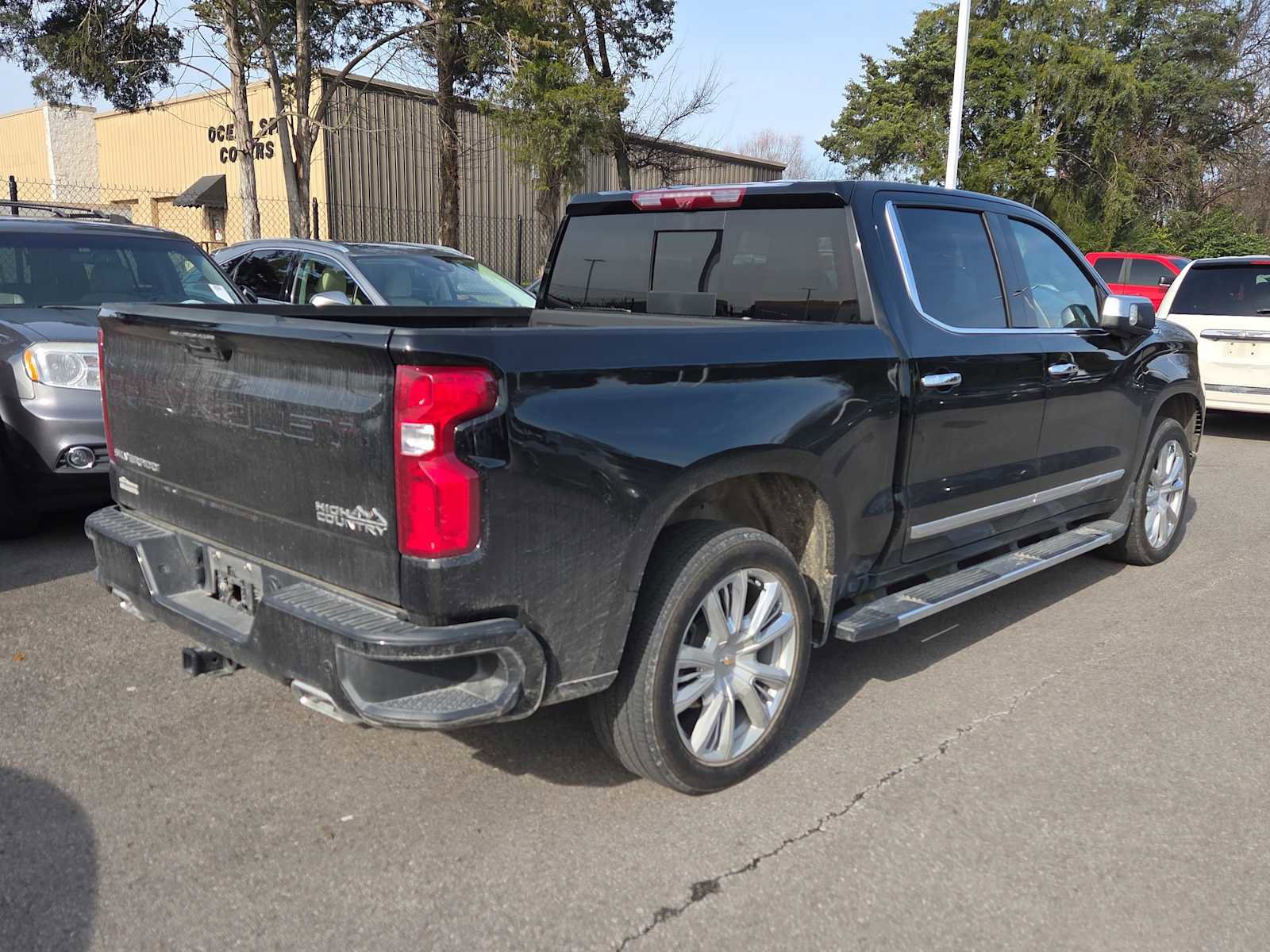 Used 2023 Chevrolet Silverado 1500 High Country w/ High Country Premium Package image 5