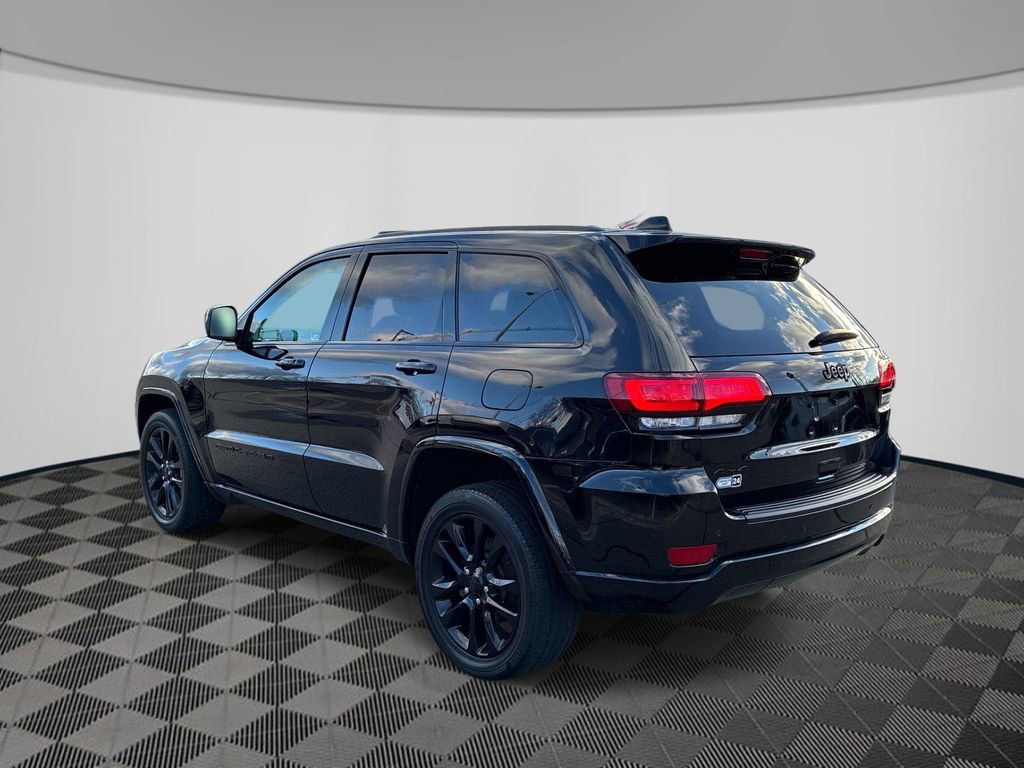 Certified 2022 Jeep Grand Cherokee Laredo X image 5