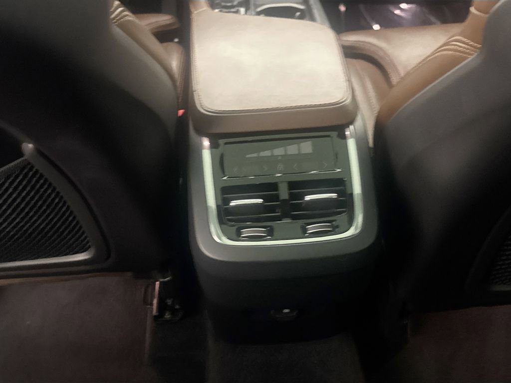 Used 2021 Volvo XC90 T6 Inscription w/ Protection Package Premier image 24
