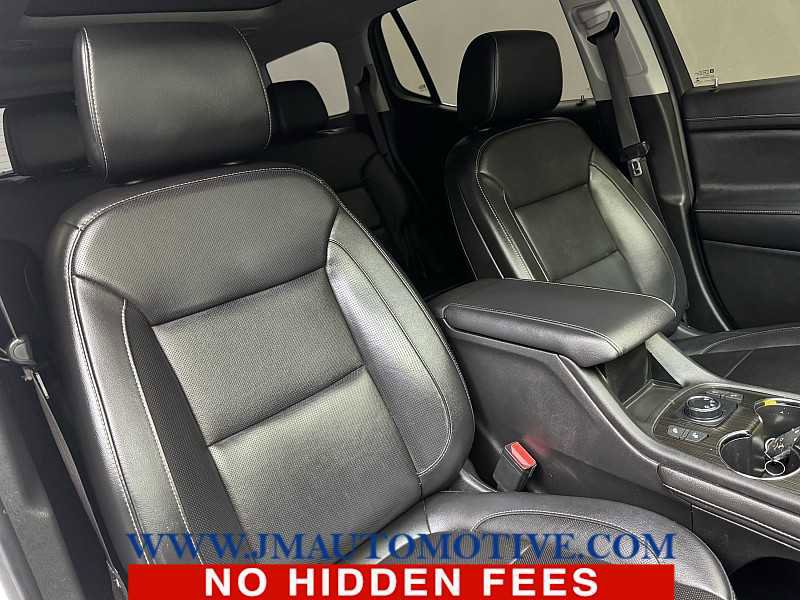 Used 2020 GMC Acadia SLT w/ Driver Alert Package II image 24