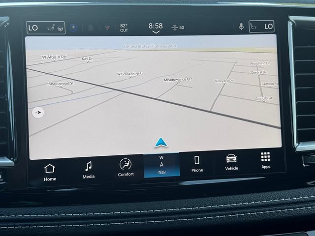 New 2027 Chrysler Pacifica Limited AWD/4WD image 32