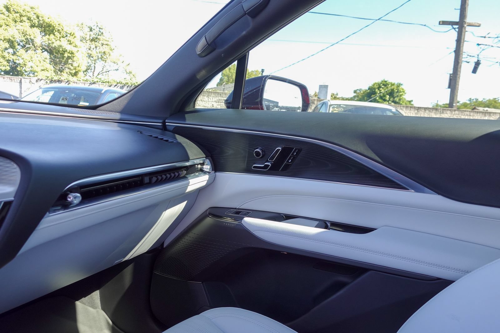 Used 2024 Cadillac Lyriq Luxury w/ LPO, Floor Liner Package RWD image 23
