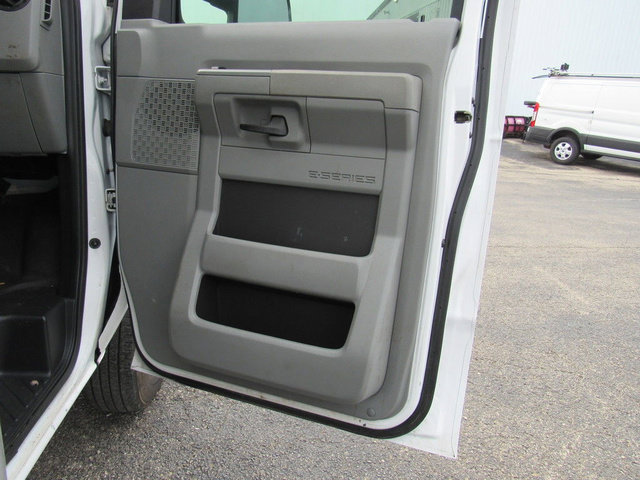 Used 2023 Ford E-450 and Econoline 450 Super Duty w/ Power Windows & Locks Group RWD image 12