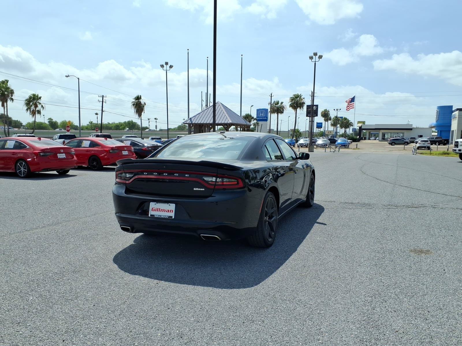Used 2019 Dodge Charger SXT w/ Blacktop Package RWD image 8