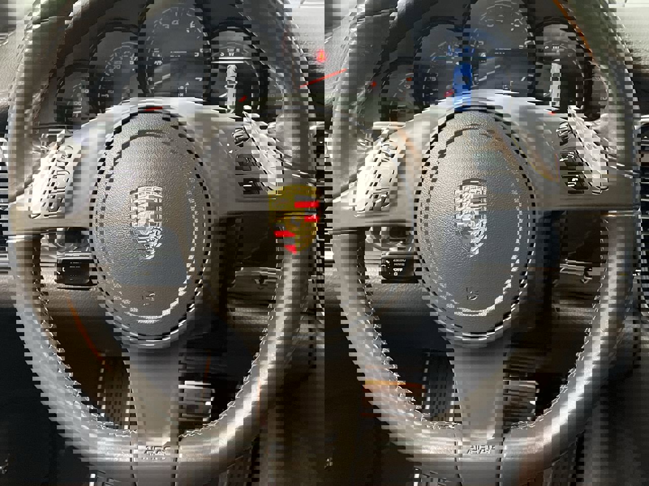 Used 2016 Porsche Panamera 4 Edition image 15