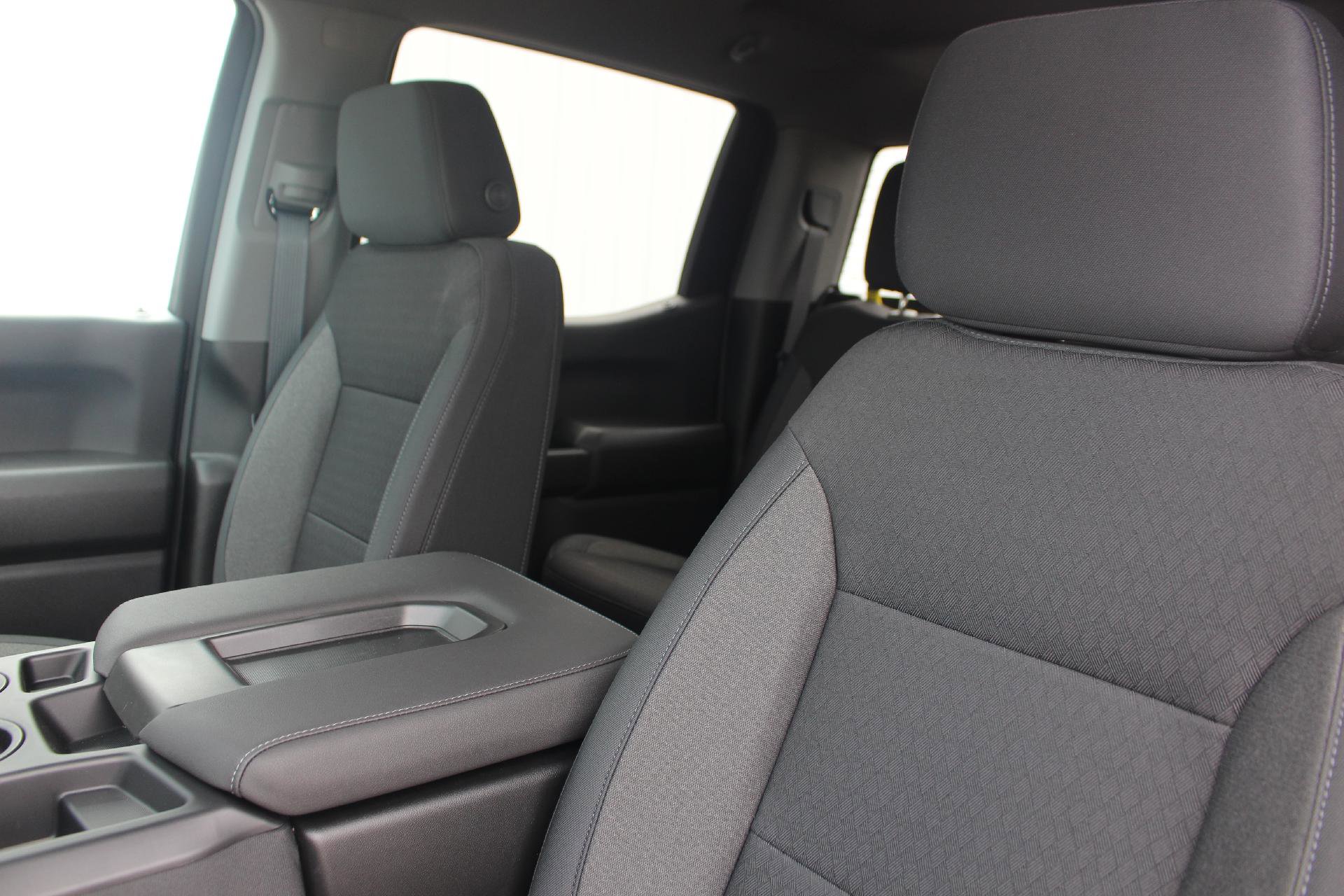 New 2025 Chevrolet Silverado 1500 Custom Trail Boss w/ LPO, Dark Essentials Package image 16