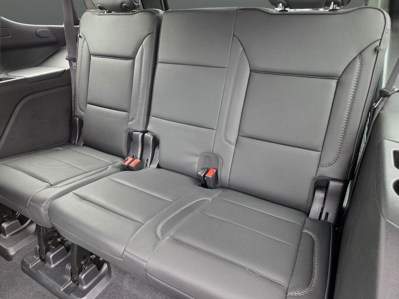 Used 2021 GMC Yukon Denali w/ Denali Ultimate Package image 17