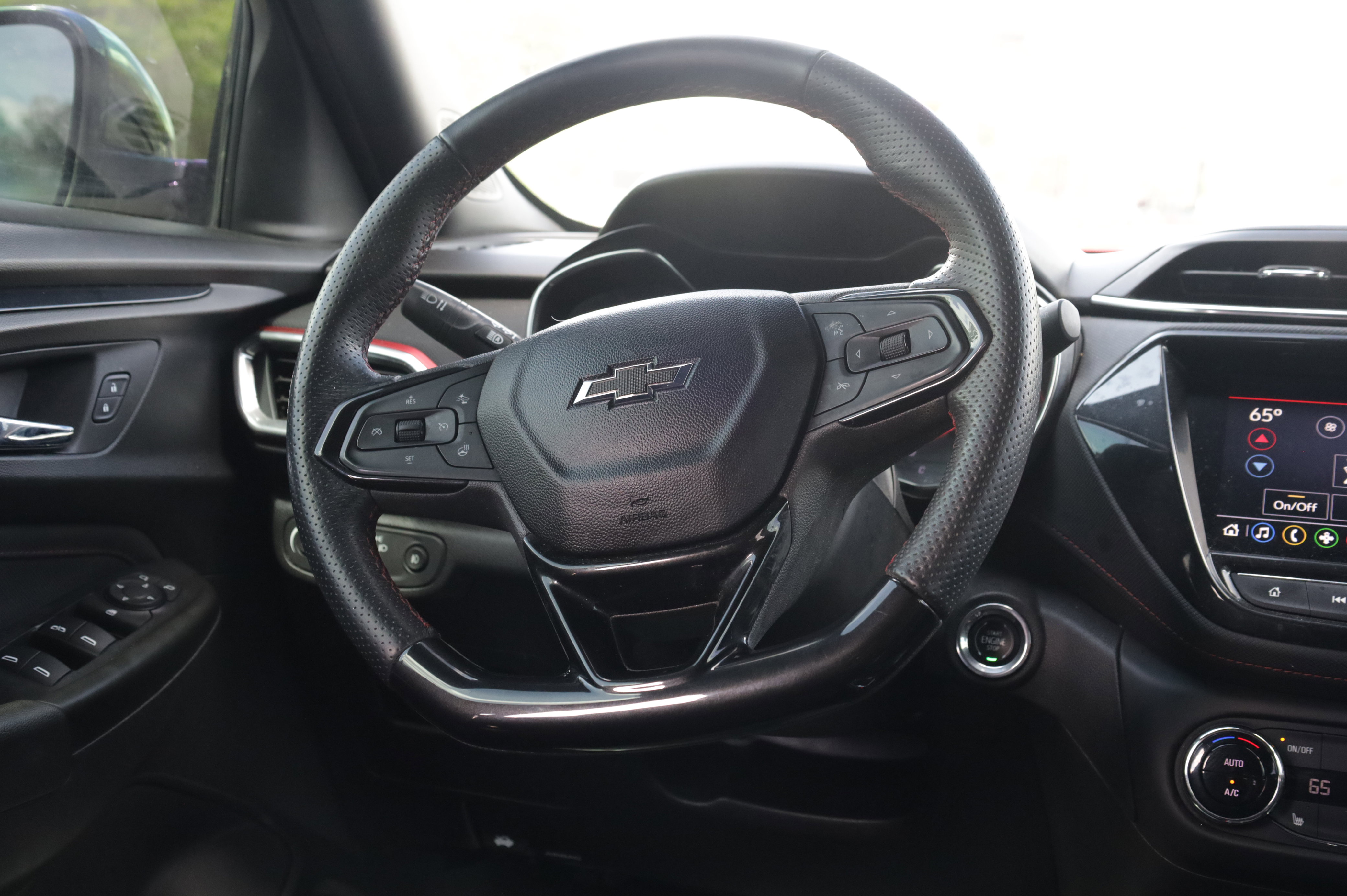 Used 2023 Chevrolet TrailBlazer RS w/ Convenience Package FWD image 22
