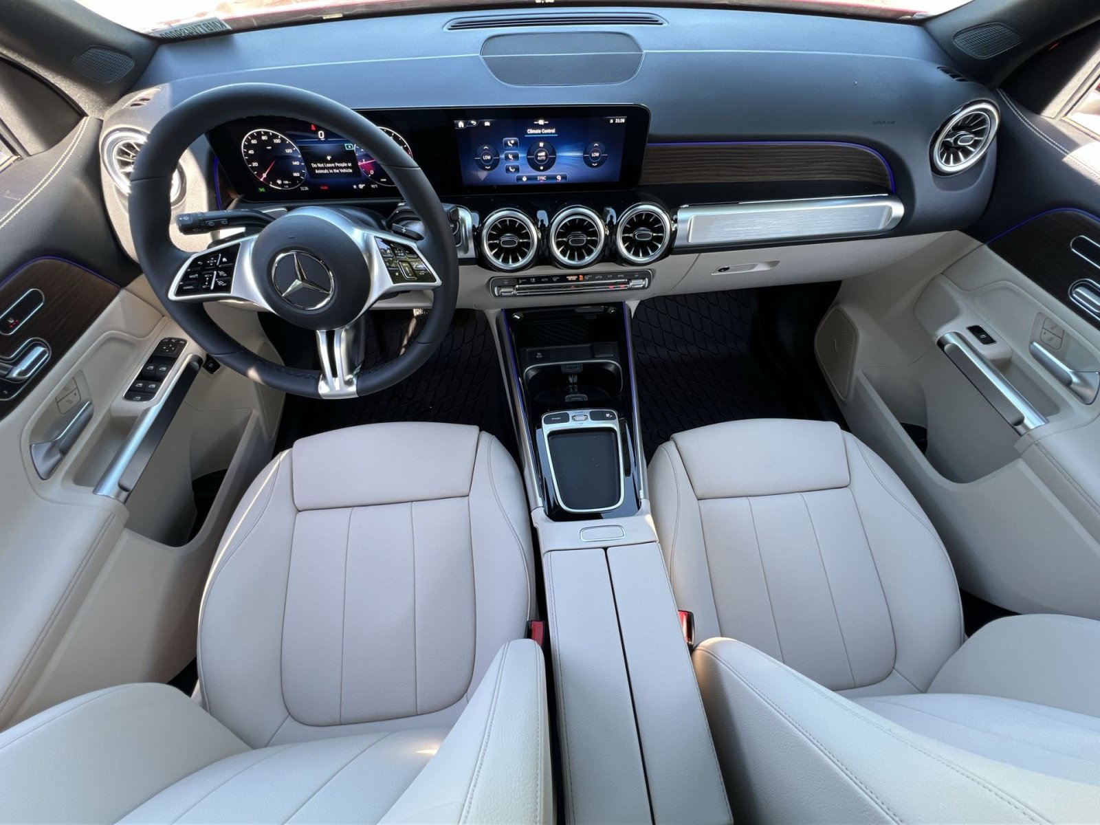 New 2026 Mercedes-Benz GLB 250 4MATIC image 13