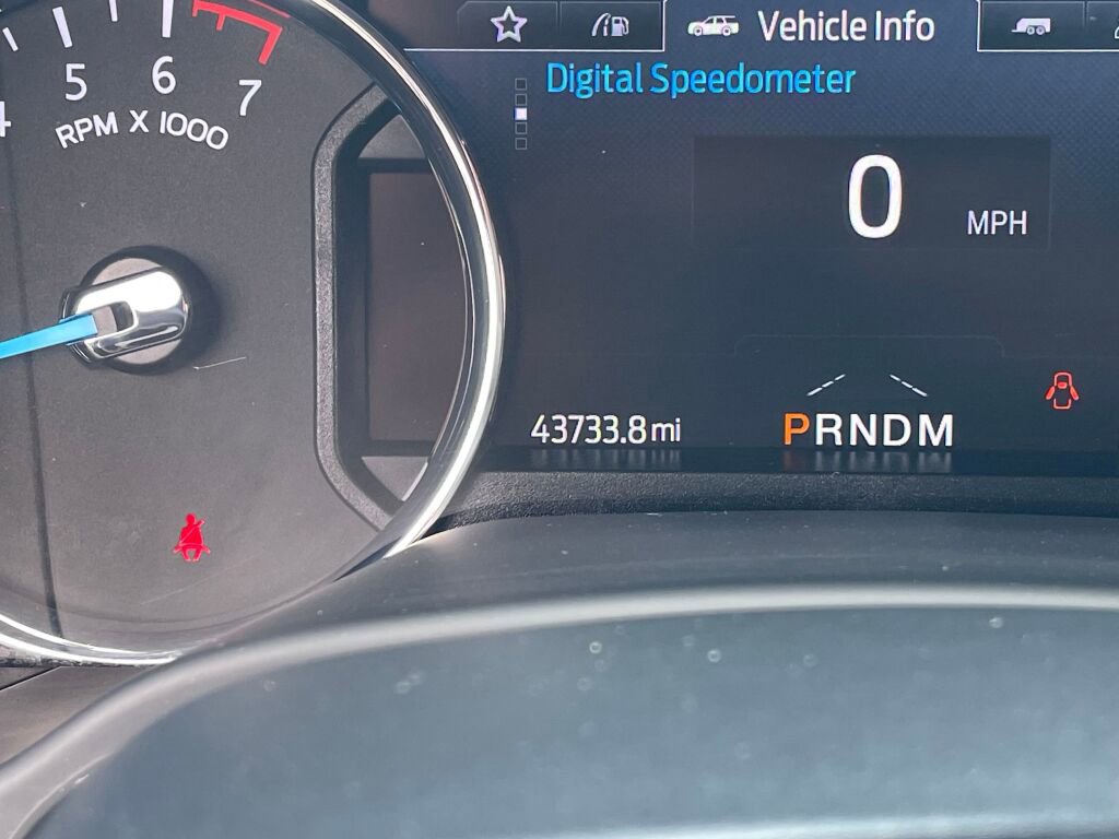 Used 2021 Ford Expedition Limited image 3