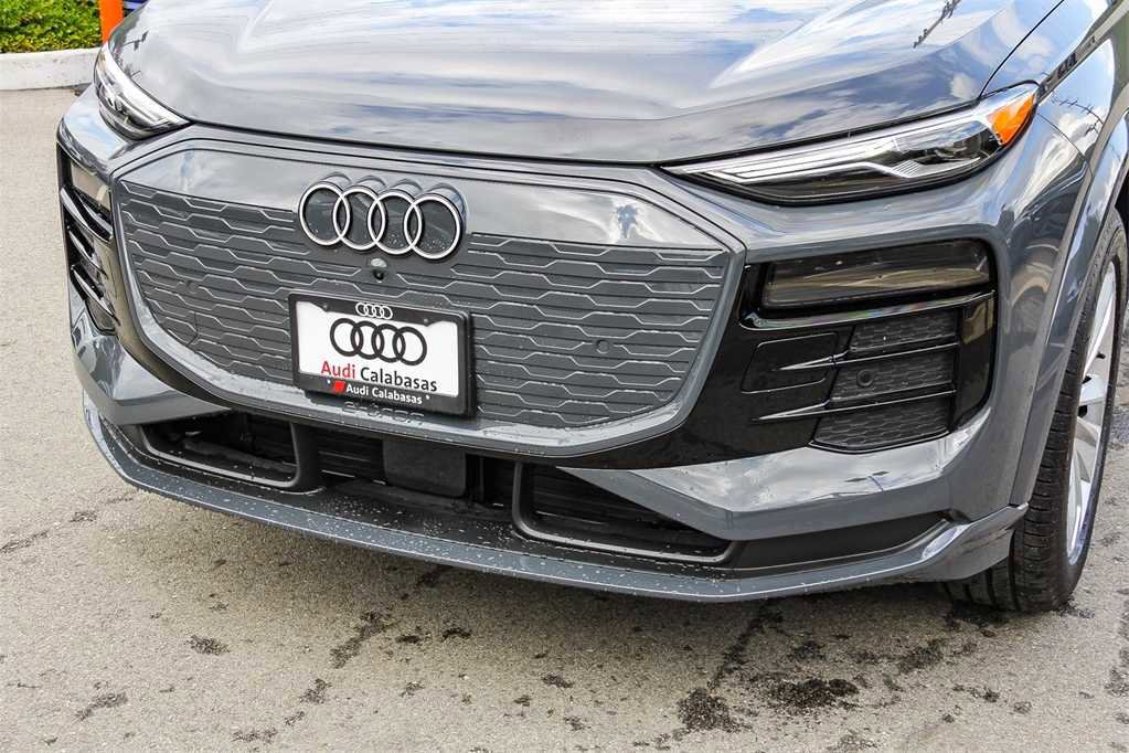 Used 2025 Audi Q6 e-tron Premium w/ Convenience Package image 8