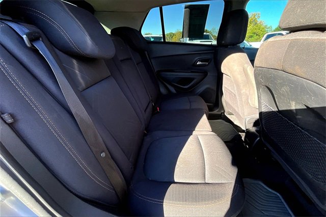 Used 2017 Chevrolet Trax LT image 24
