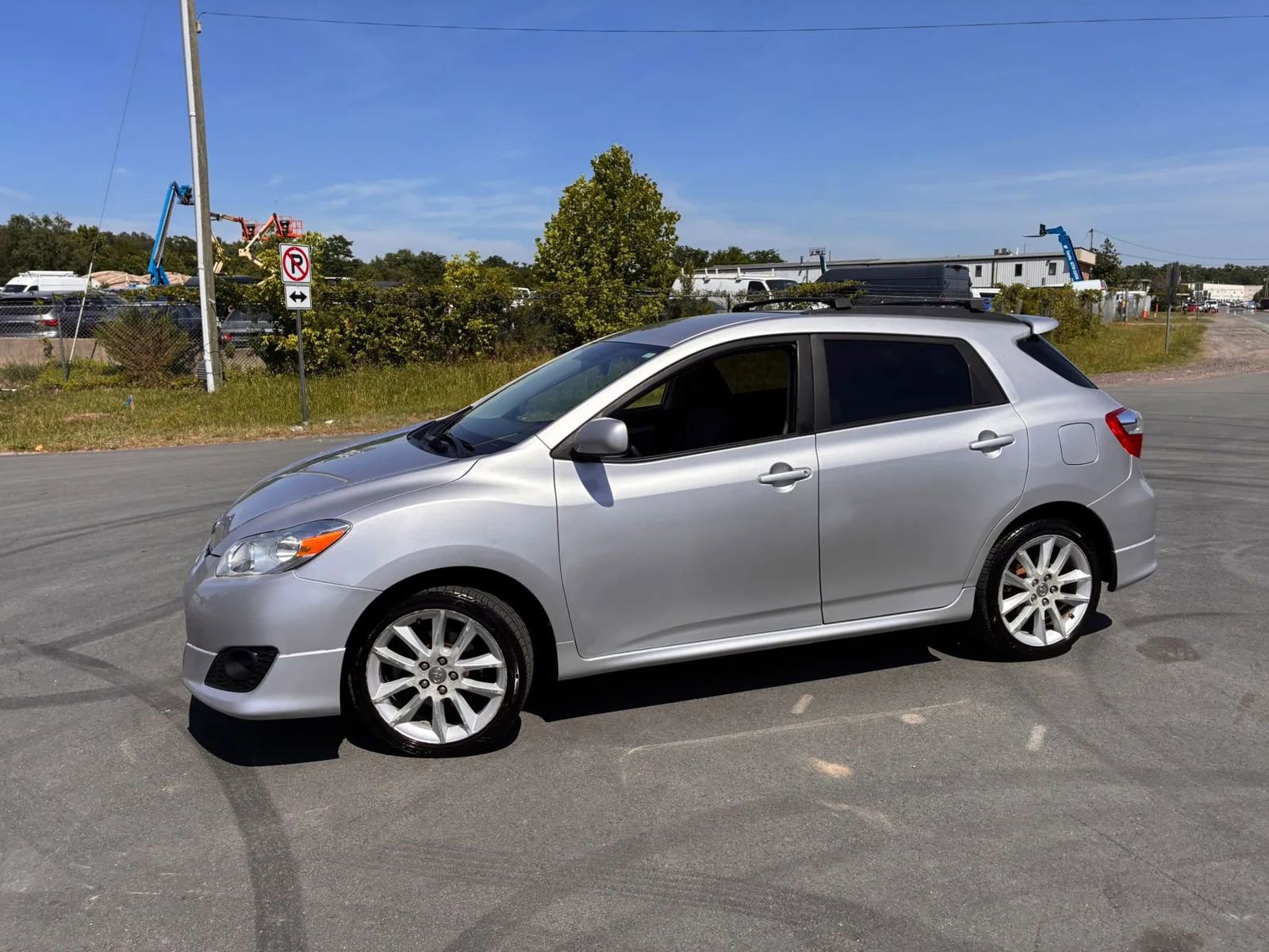 Used 2009 Toyota Matrix XRS FWD image 9