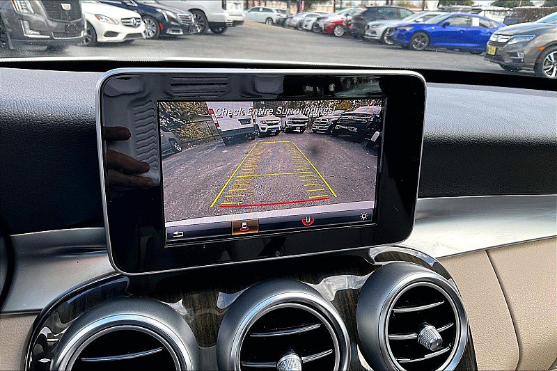 Used 2018 Mercedes-Benz C 300 Sedan w/ Premium Package image 22