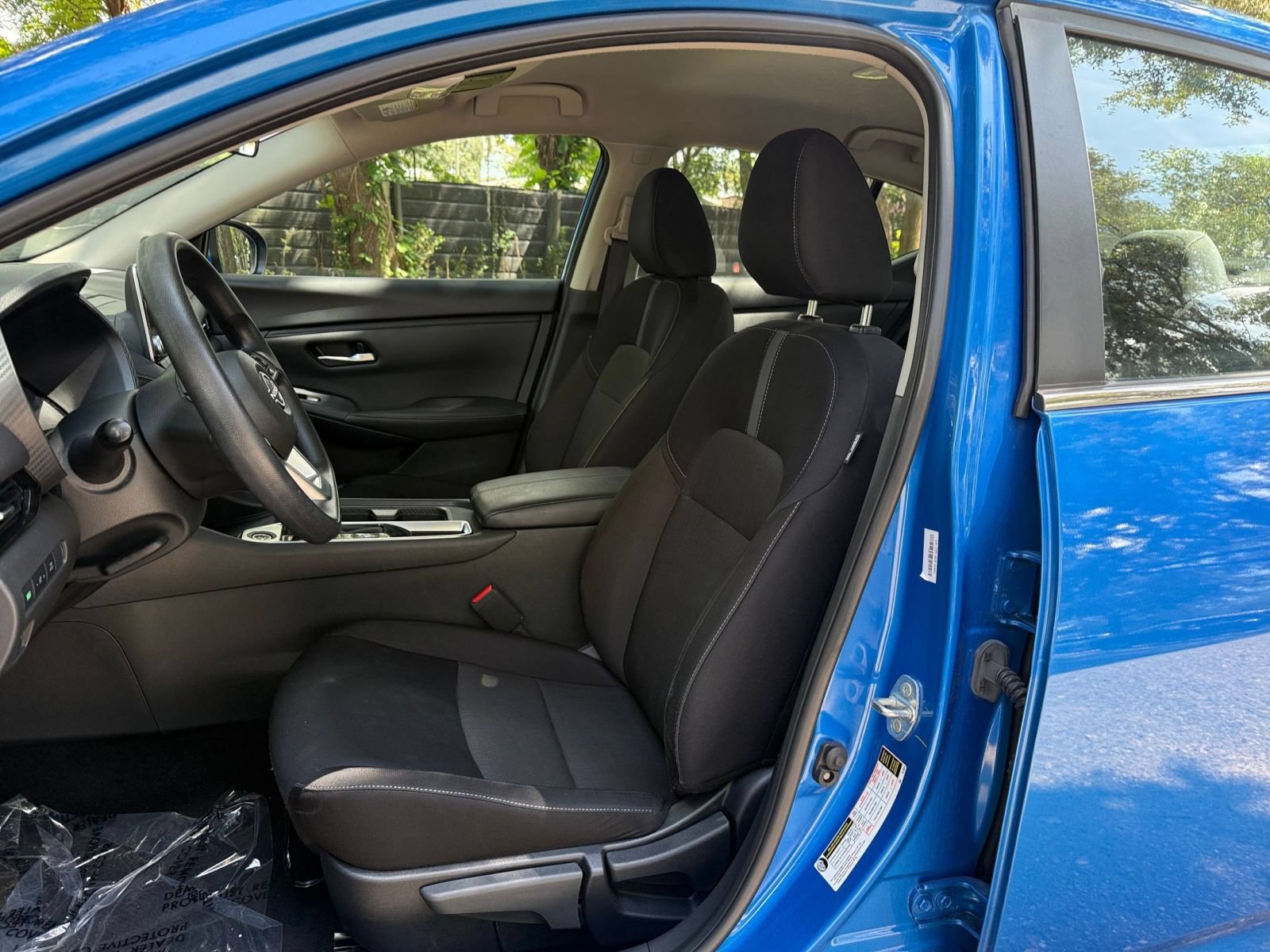 Used 2025 Nissan Sentra SV FWD image 32