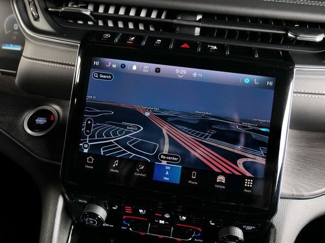 Used 2023 Jeep Grand Cherokee Overland image 19