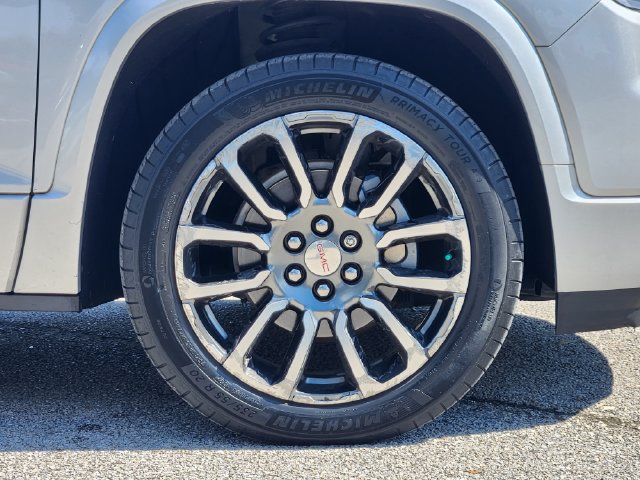 Used 2020 GMC Acadia Denali w/ Technology Package FWD image 11