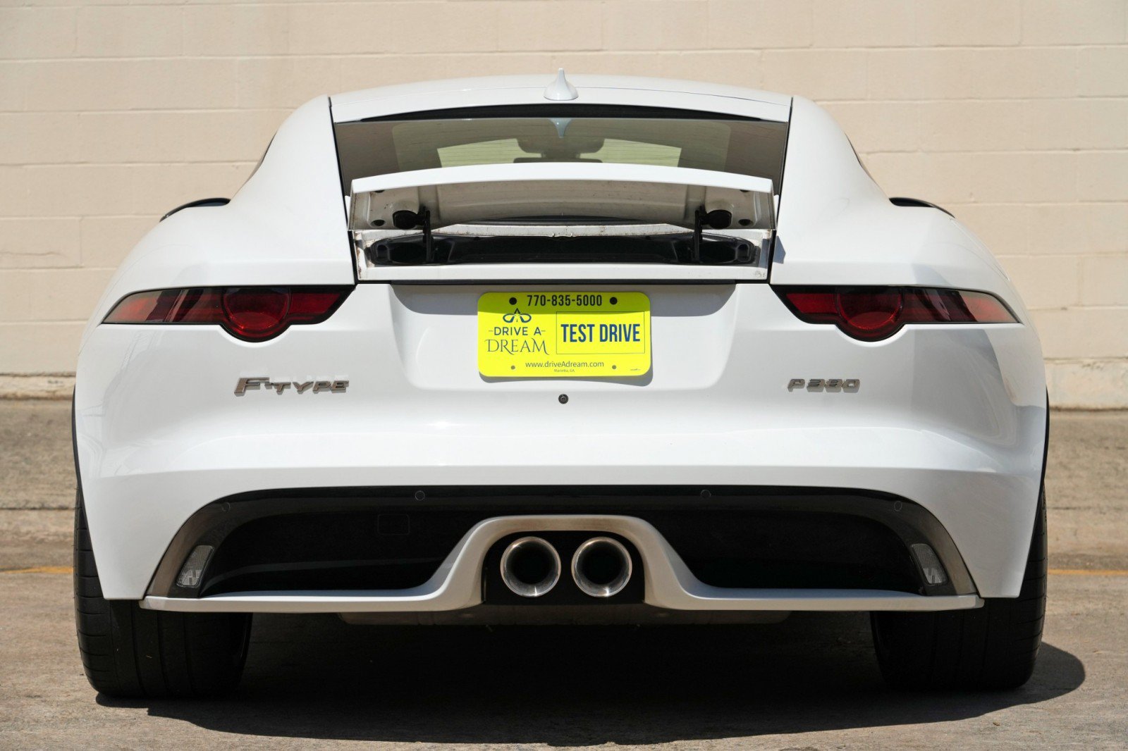 Used 2019 Jaguar F-TYPE R-Dynamic RWD image 12