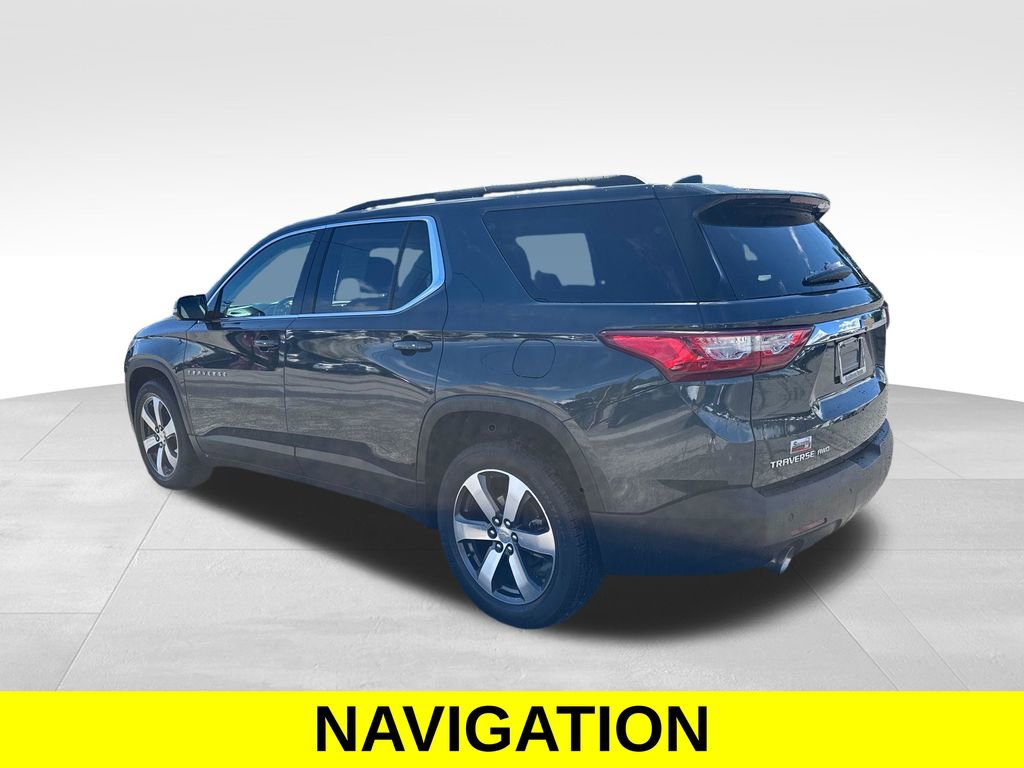 Used 2021 Chevrolet Traverse LT w/ LT Premium Package image 4