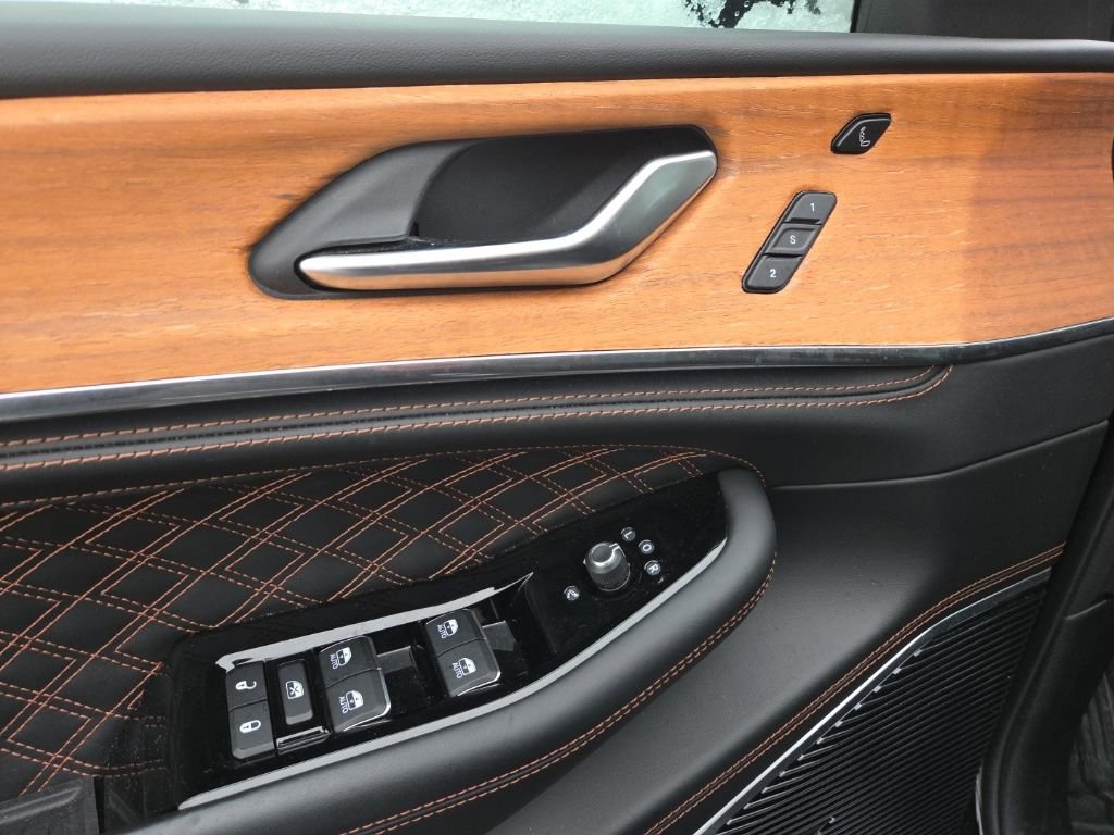 Certified 2023 Jeep Grand Cherokee L Summit image 21