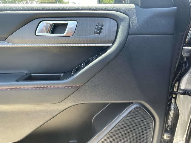 Used 2025 Ford Explorer ST-Line RWD image 12