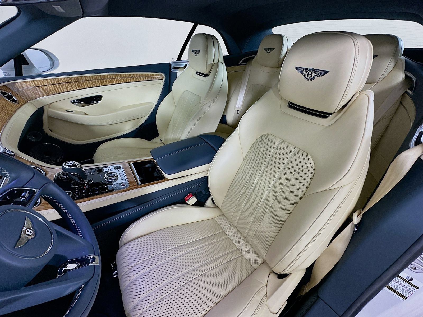 Used 2020 Bentley Continental GT AWD/4WD image 35