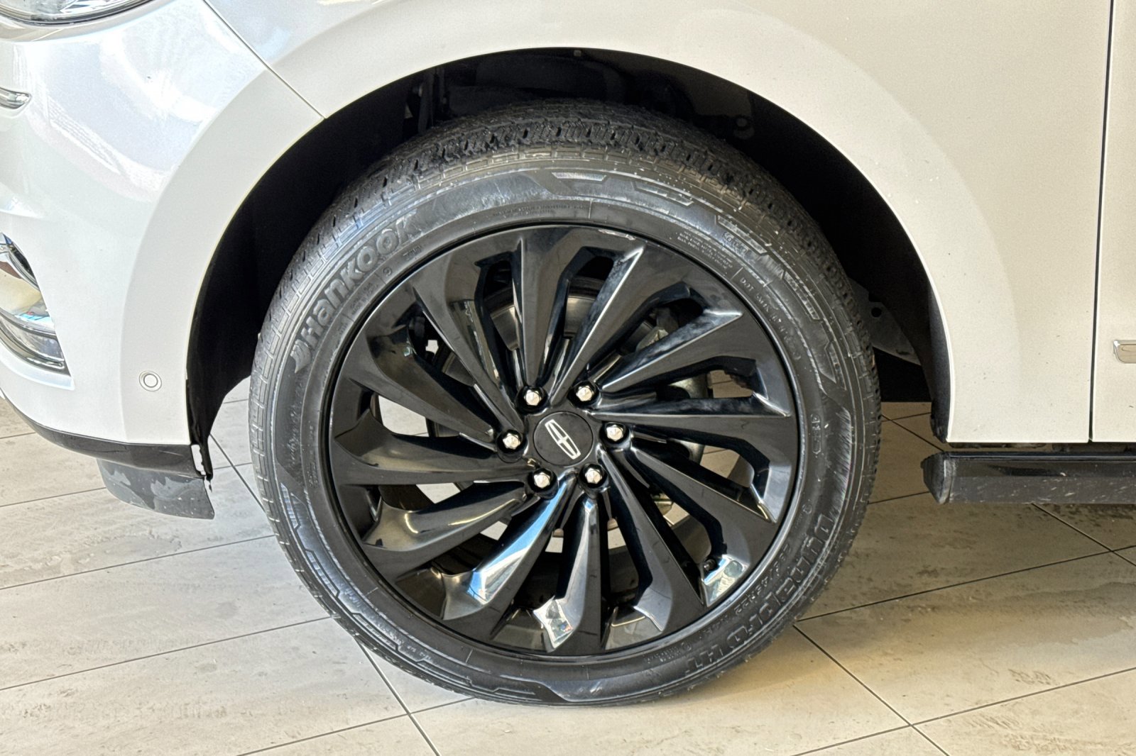 Used 2018 Lincoln Navigator L Reserve w/ Technology Package image 29