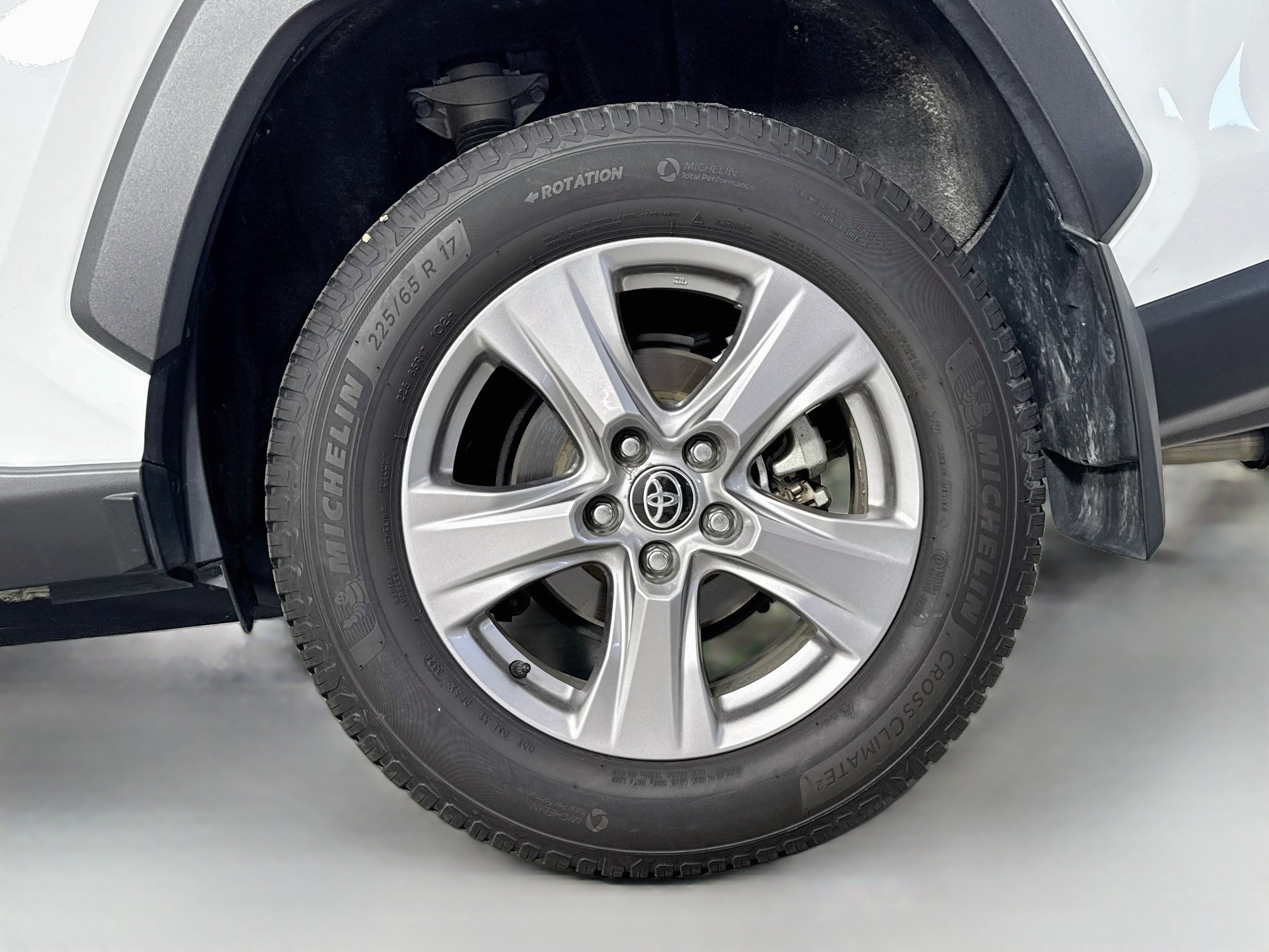 Certified 2023 Toyota RAV4 XLE AWD/4WD image 30