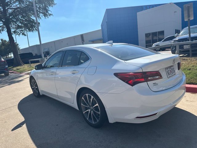Used 2016 Acura TLX w/ Technology Package FWD image 4
