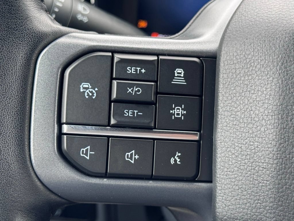 Used 2024 Ford F150 Lariat AWD/4WD image 9