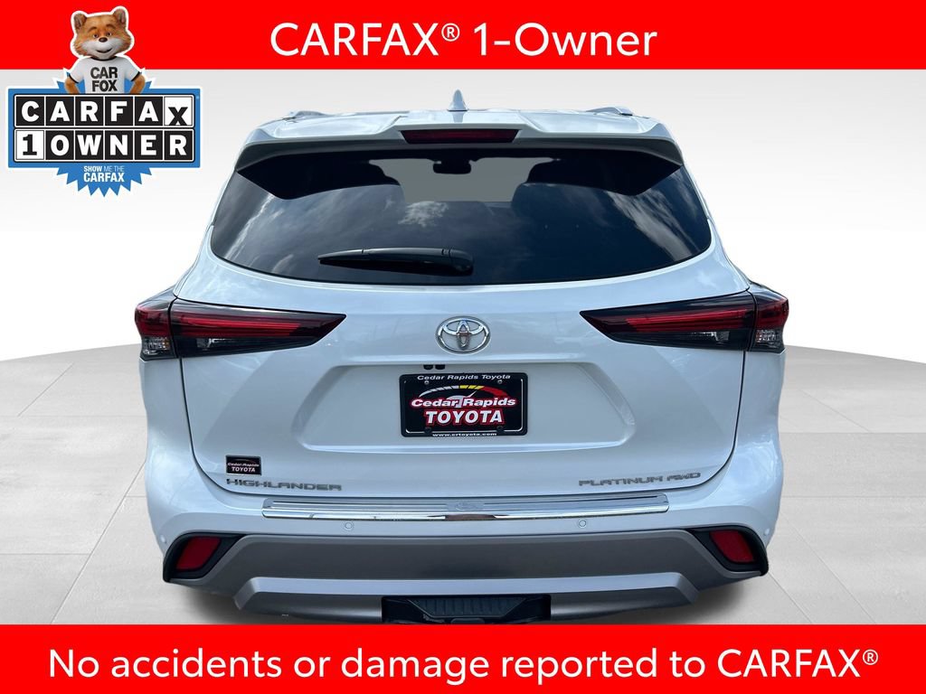 Certified 2024 Toyota Highlander Platinum AWD/4WD image 5