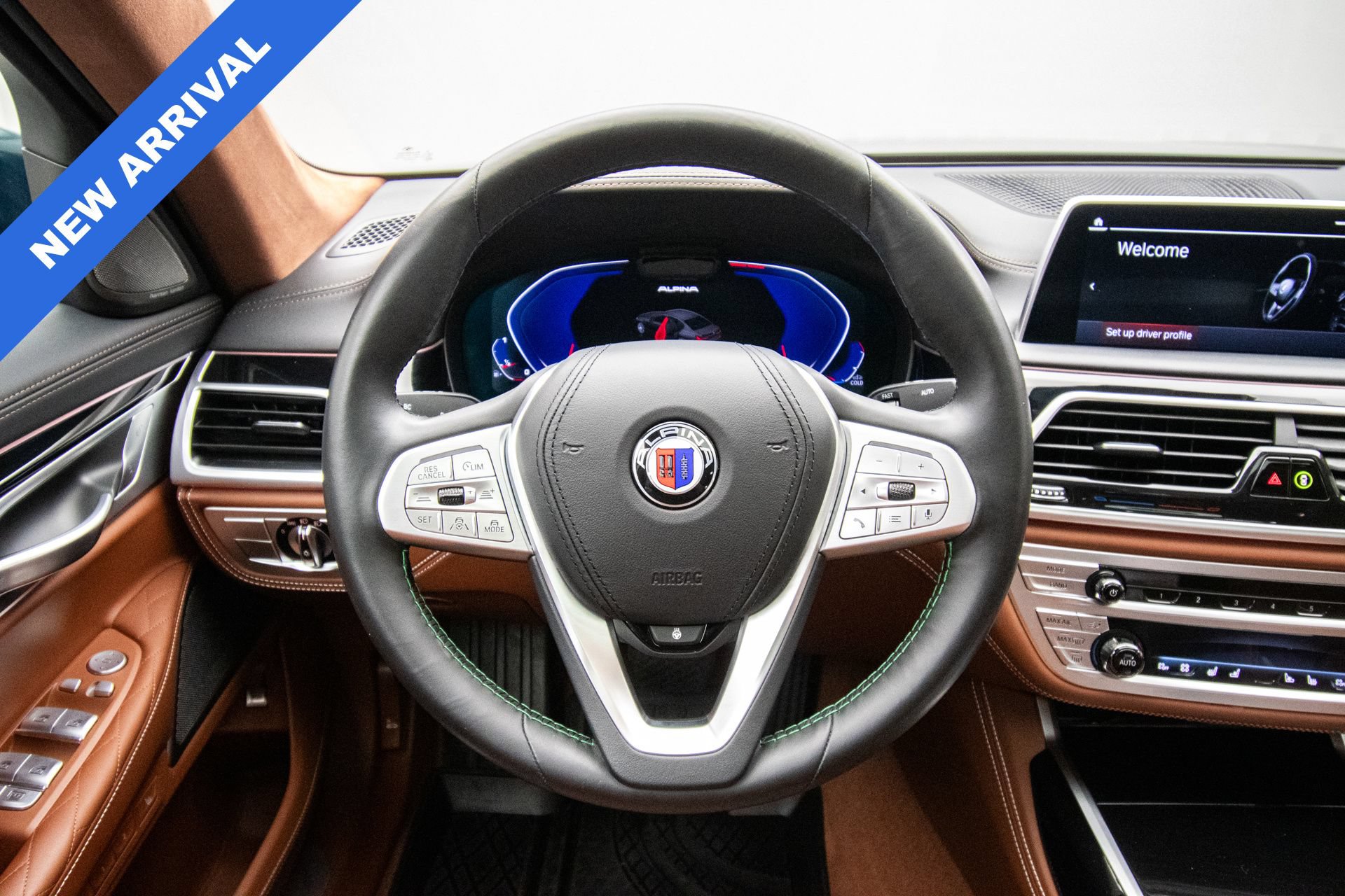 Used 2022 BMW ALPINA B7 xDrive w/ Luxury Rear Seating Package AWD/4WD image 11