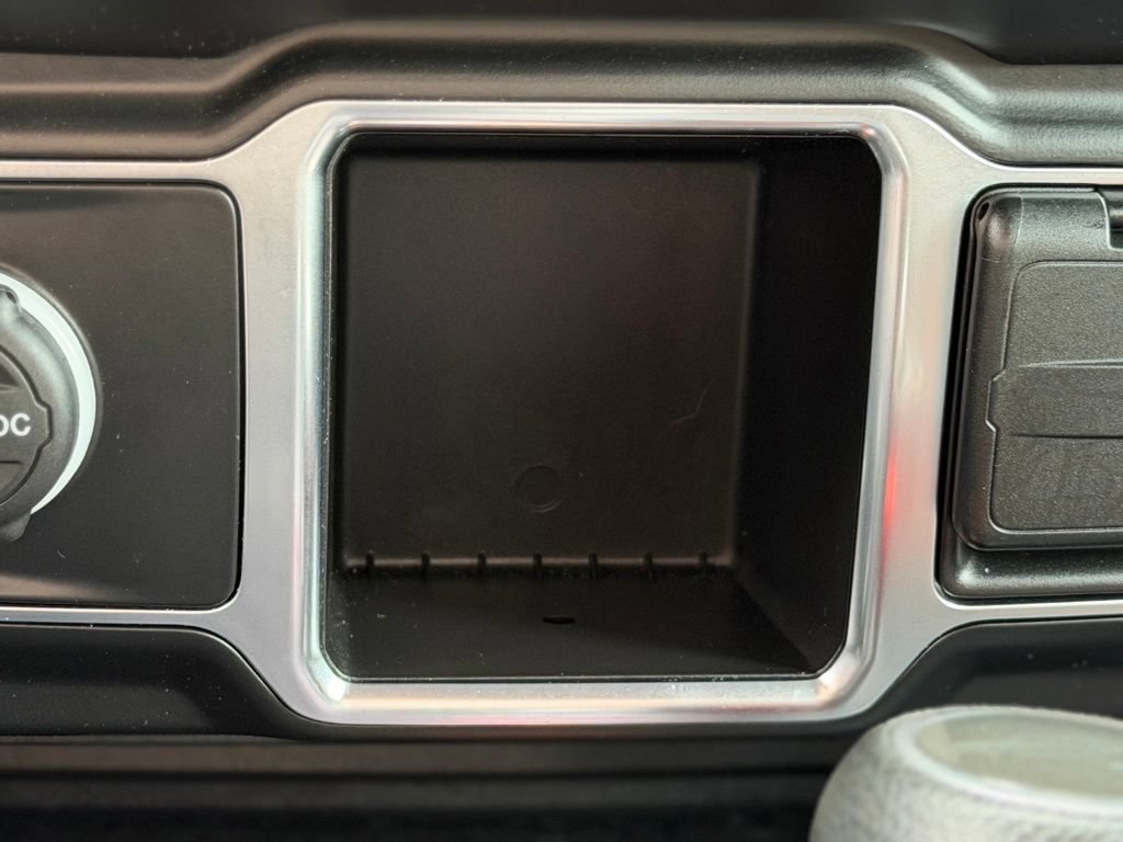 Used 2021 Jeep Gladiator Sport AWD/4WD image 14