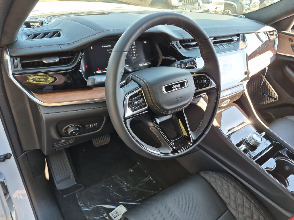 New 2027 Jeep Grand Cherokee Summit AWD/4WD image 13