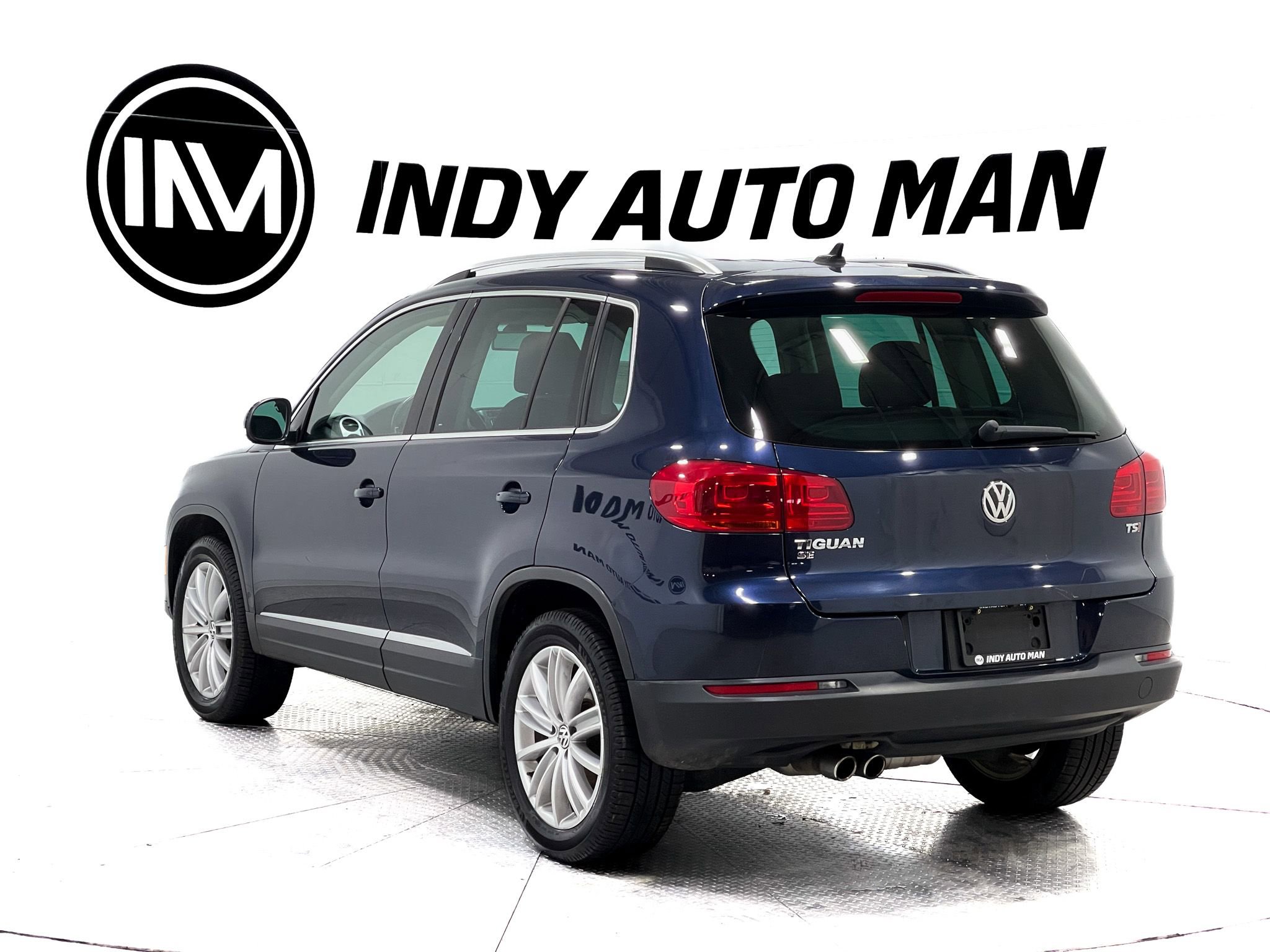 Used 2016 Volkswagen Tiguan SE image 6