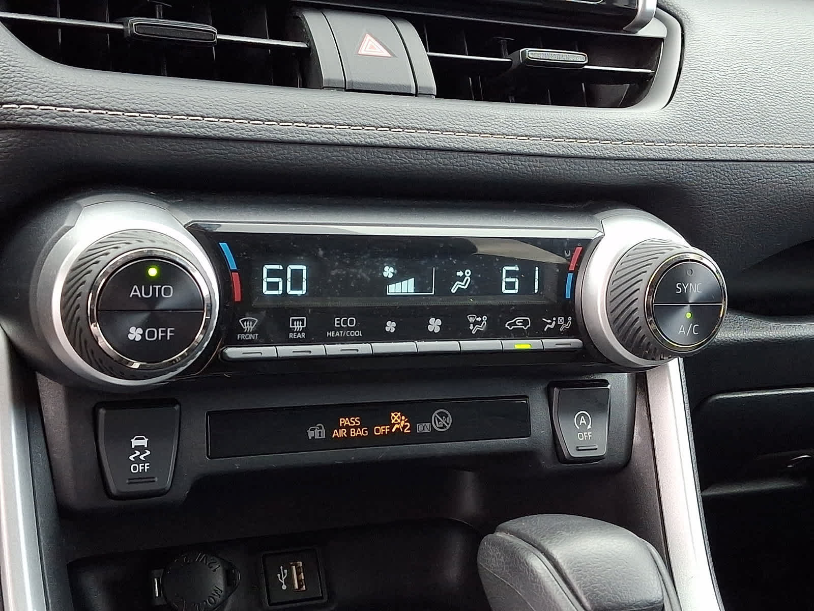 Certified 2024 Toyota RAV4 XLE AWD/4WD image 18