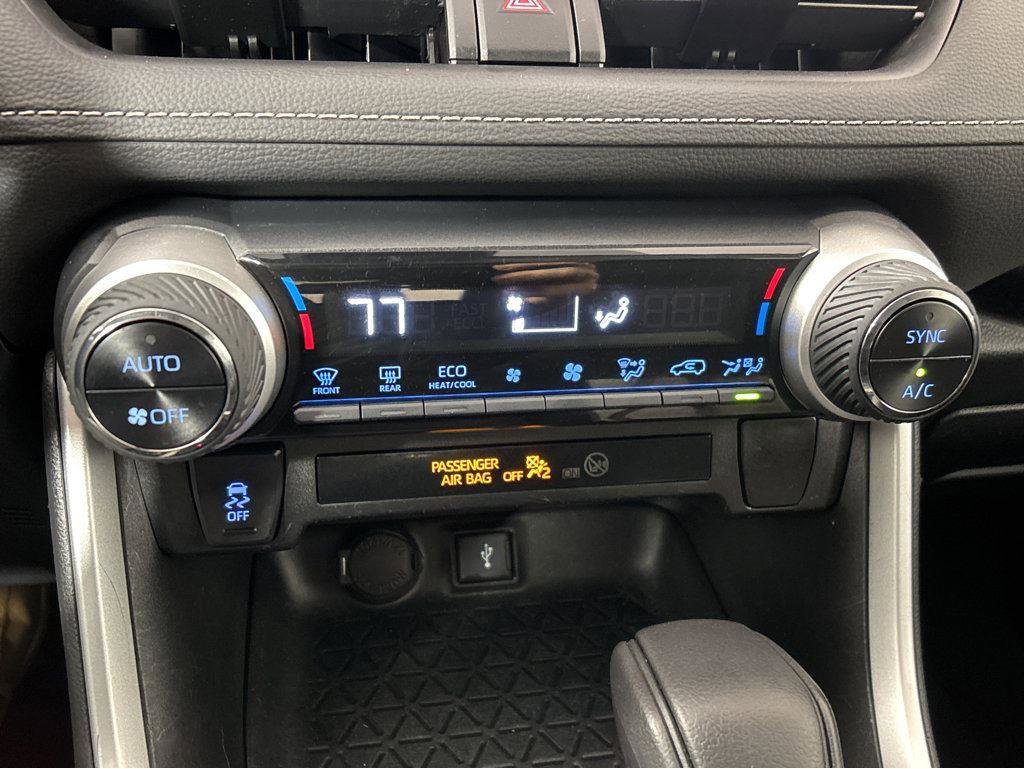 Used 2021 Toyota RAV4 LE image 26